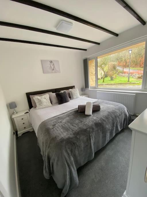 Beautiful Renovated Former Coach House Llandeilo Eksteriør bilde
