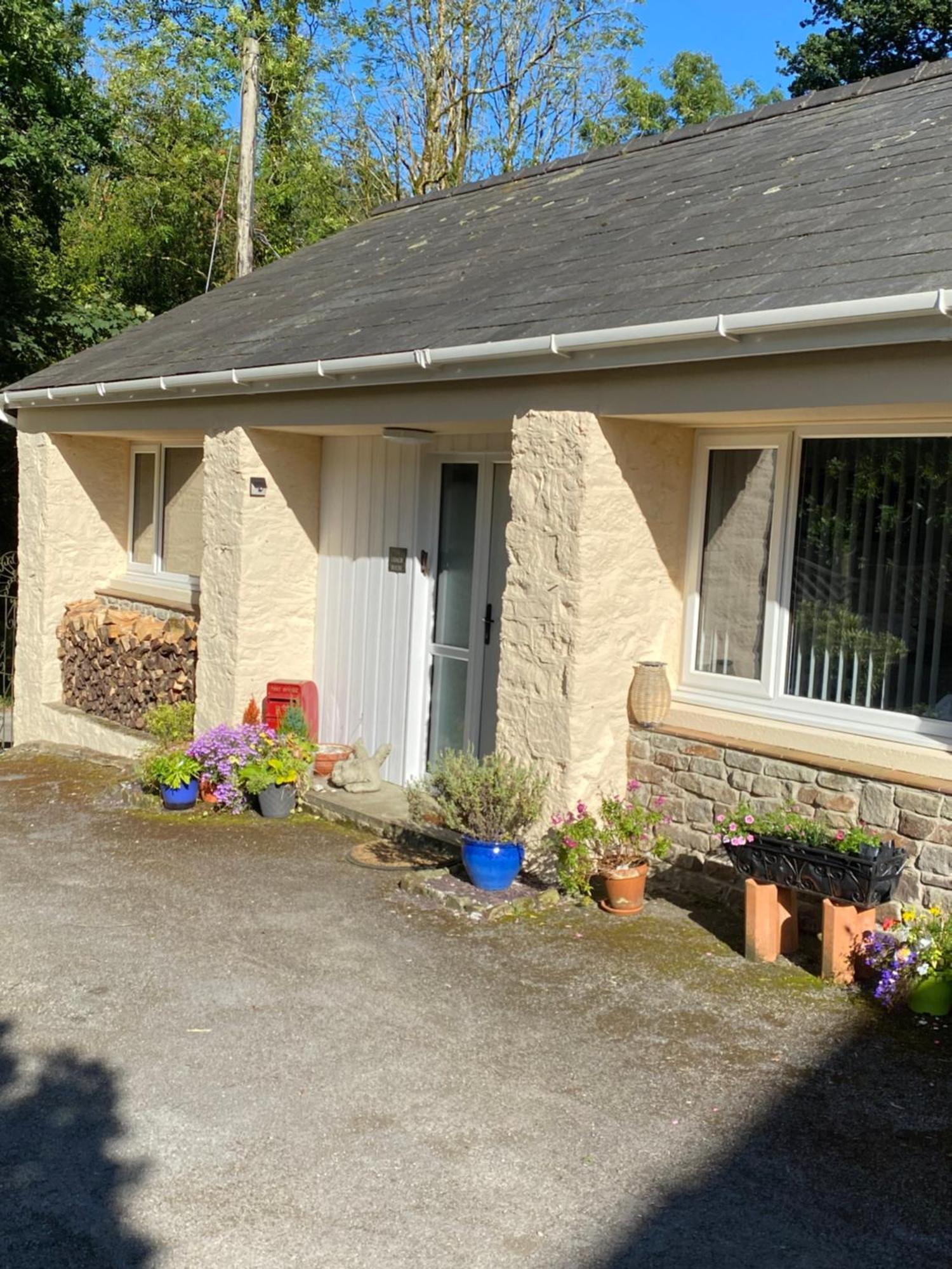 Beautiful Renovated Former Coach House Llandeilo Eksteriør bilde